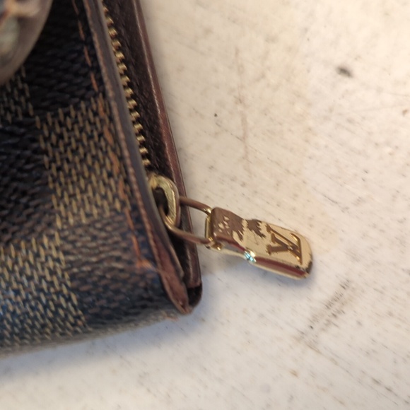 Louis Vuitton Brown Damier wallet GUC - Picture 16 of 16
